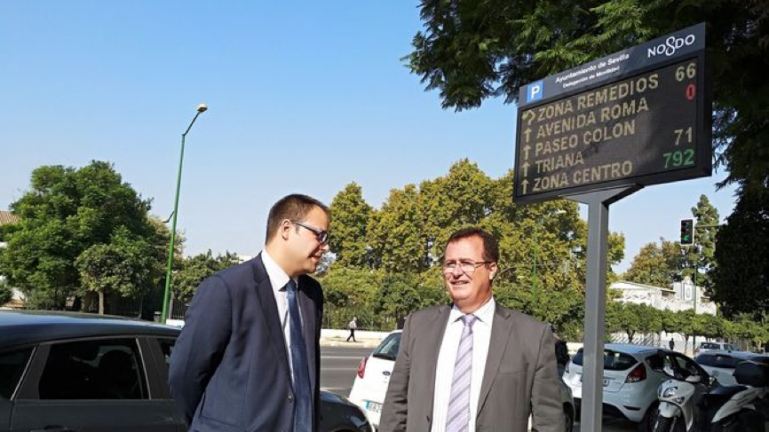 Paneles en las calles de Sevilla para dar toda la información del tráfico