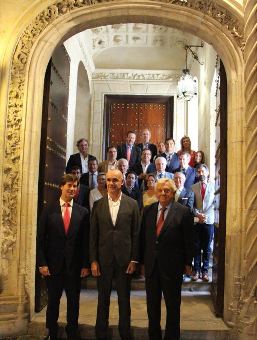Ayuntamiento, CES y Cámara de Comercio firman una declaración por el turismo de Sevilla, a la que asiste el Vicepresidente de Aprocom, y que servirá de base para un futuro pacto con todos los agentes sociales y económicos.