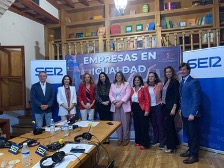 Dos asociadas de Aprocom participan en el programa Hoy por Hoy Sevilla para celebrar el Día de la Empresa