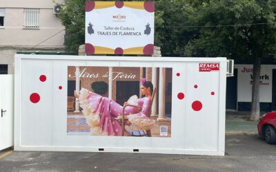 Nuestro asociado Aires de Feria ha arreglado más de 500 prendas de flamenca esta feria en la caseta de Flota de Indias