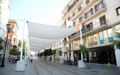 La Federación de Comercio y Servicios del Centro afea el «incomprensible retraso» en la instalación de toldos